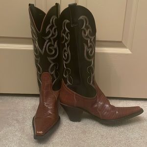 Black and brown cowboy boots size 7